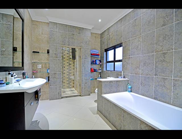 4 BEDROOM HOUSE FOR SALE IN ORIEL